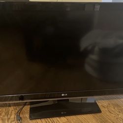 40 Inch LG TV