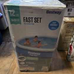 Bestway 12 ft. x 30 in. Round Shape, Fast Set Inflatable Above Ground Swimming Pool with Filter PuPumpkin '