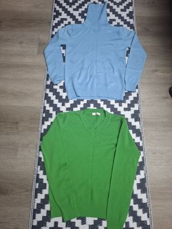 $15 for 2 Women’s sweater - small size- New one