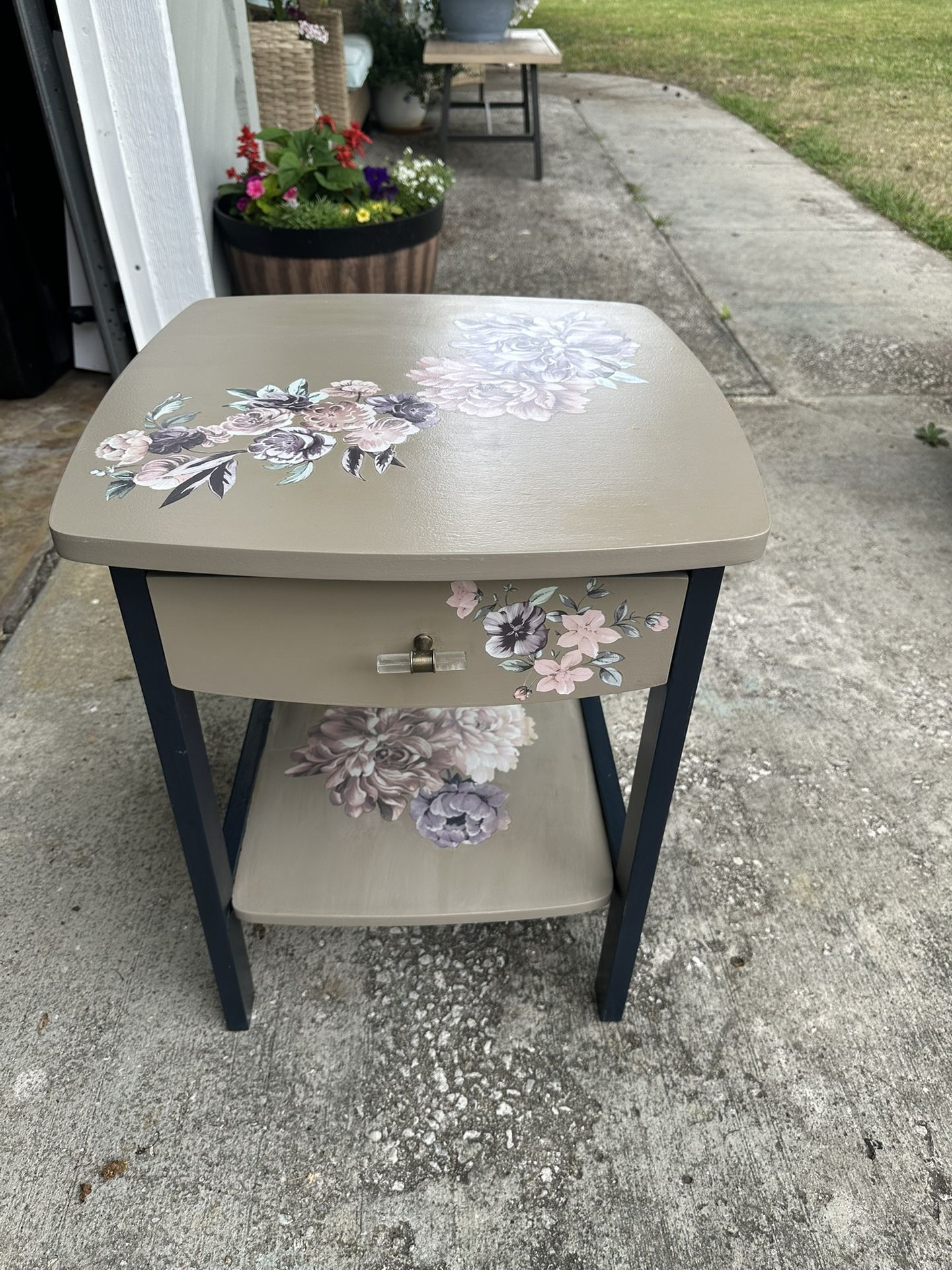 Night Stand/End Table