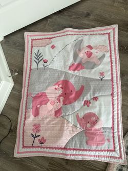 Elephant themed Crib Sheet and Quilt