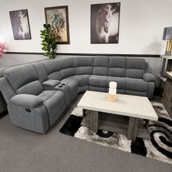 Modern Luxury Reclining Sectional Sofa with Console | Easy Financing Available Warehouse Pickup & Delivery Available|Living Room Furniture