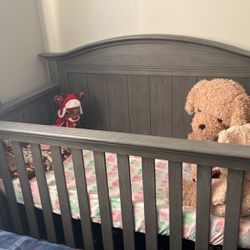 Baby Crib Brand New  Never Been Used   All Expect  Teddy Bears  