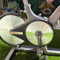 Bicicleta spinning keiser