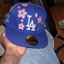 La Fitted Cap 