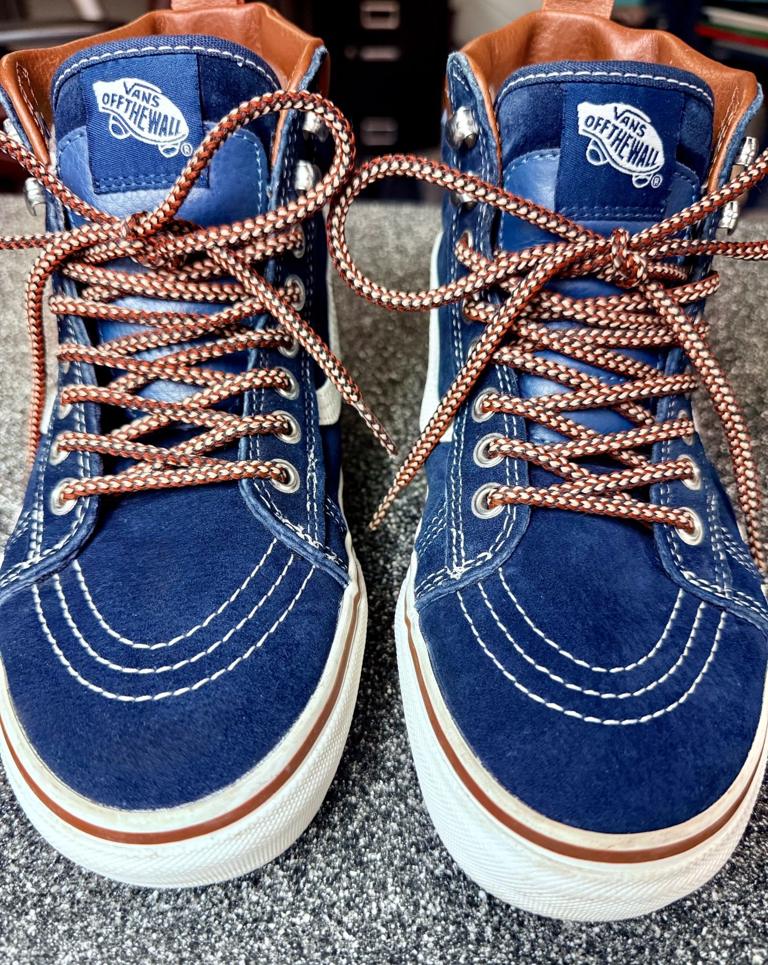Vans Sk8-Hi MTE Scotchgard Sneakers (US Men’s 7 / Women’s 8.5) — Like New!