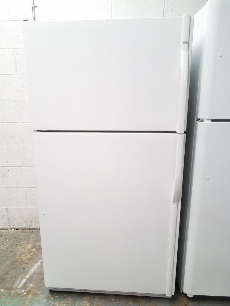 KENMORE 21CUFT TOP FREEZER FRIDGE WHITE WITH ICE MAKER, CLEAN INSIDE AND OUT!🏡WE DELIVER SAME DAY!
