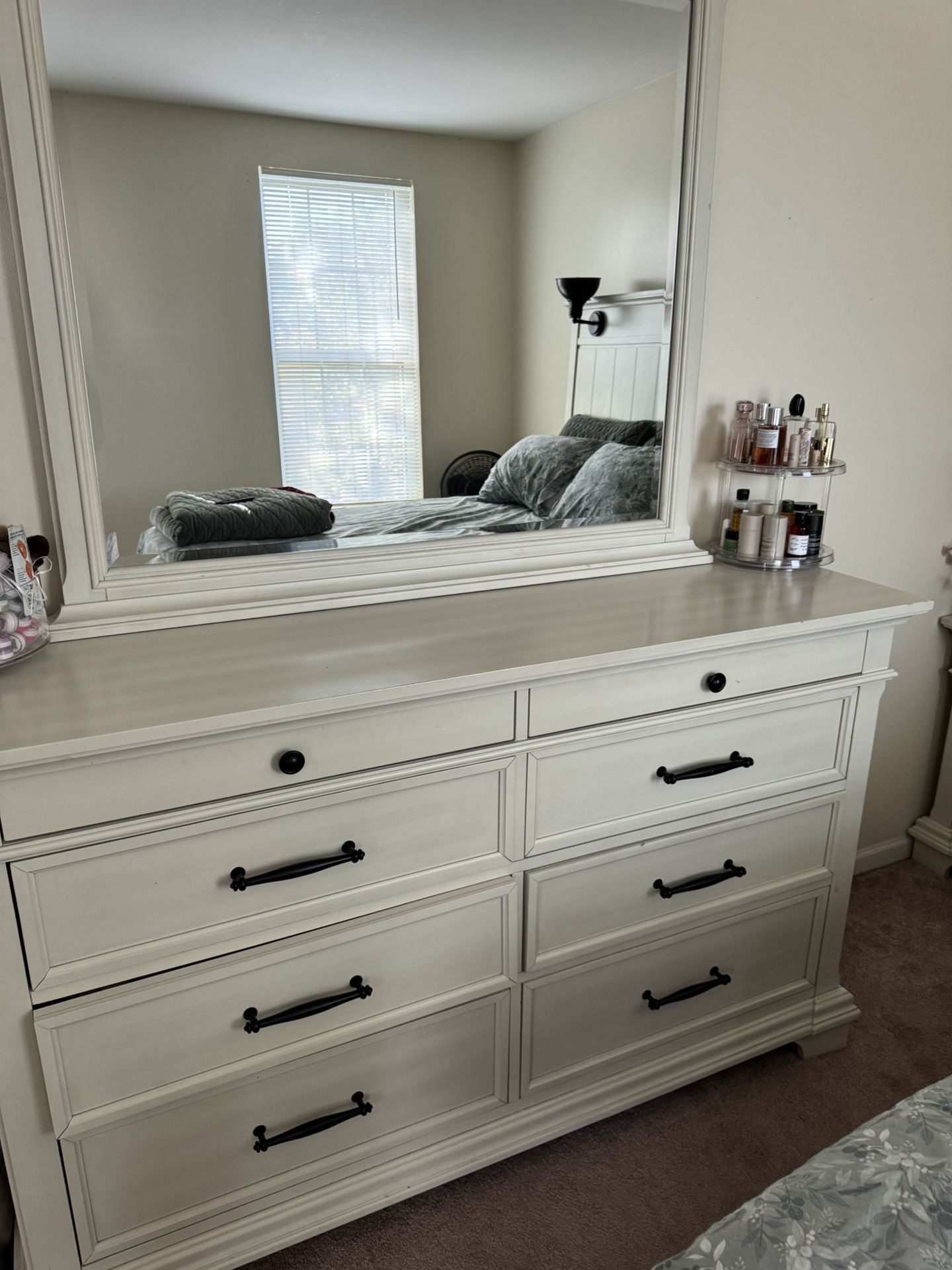 Queen Bedroom Set For Sale