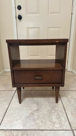 Mid Century Modern Bedside Table