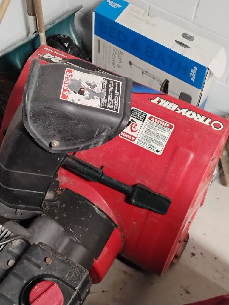Troy Built 24" Dual Stage Snow Blower