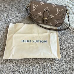 Louis Vuitton Shoulder Bag