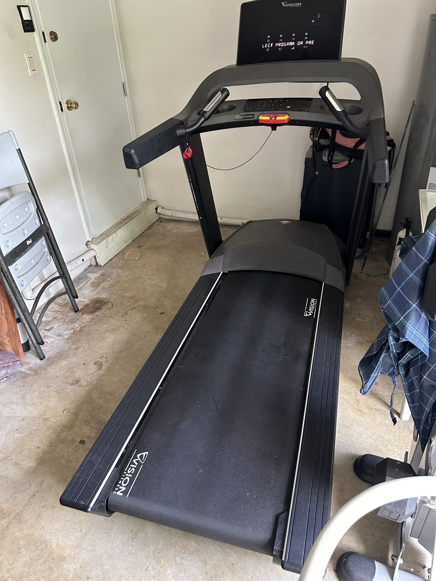 Treadmill Vision Fitness Trend T600