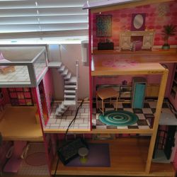 Kidcraft Dollhouse