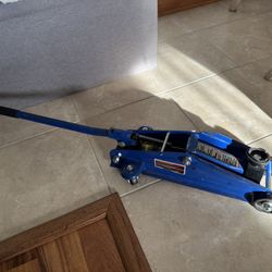 Autozone Car Jack 