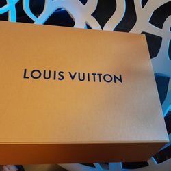 Louis Vuitton ,Chanel Gucci Gift Boxes And Storage Bags 