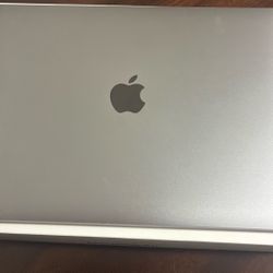 MacBook Air 13  M1 Chip