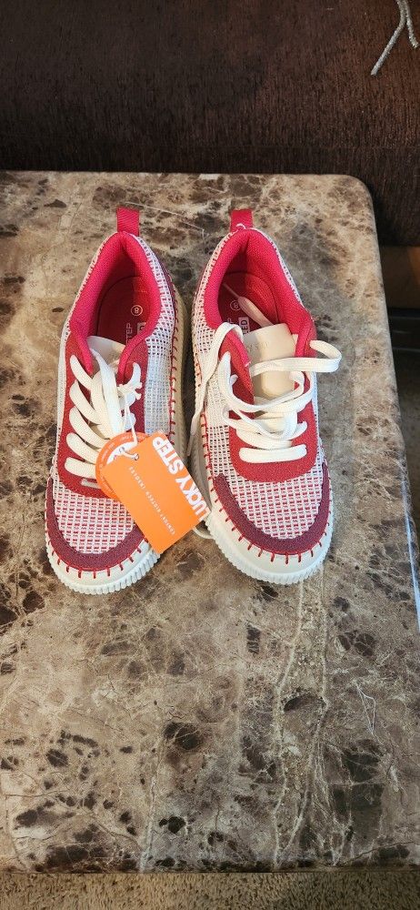 Lucky Step Ladies Sneakers