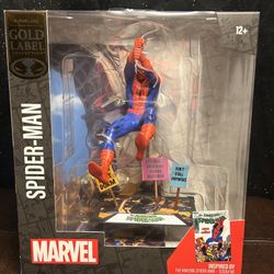 SPIDER-MAN 1:10TH SCALE COLLECTIBLE WITH SCENE GOLD LABEL #68