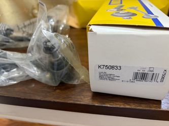 For sale open box(brande new) never installed. Rear sway bar links and front outer tie tods for 2019 Honda Pilot Ex-L 2wd.