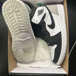 Jordan 1 High Bleached Coral Size 9 Used