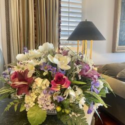 GORGEOUS  FLOWER ARRANGEMENT