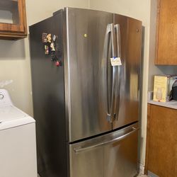 GE Refrigerator 
