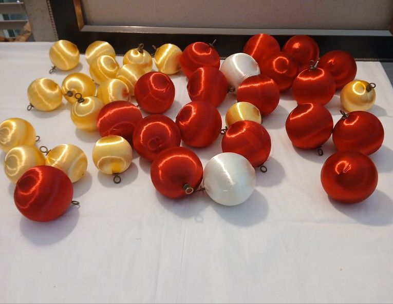 Vintage 1960's Satin-Spun Christmas Ornament Balls