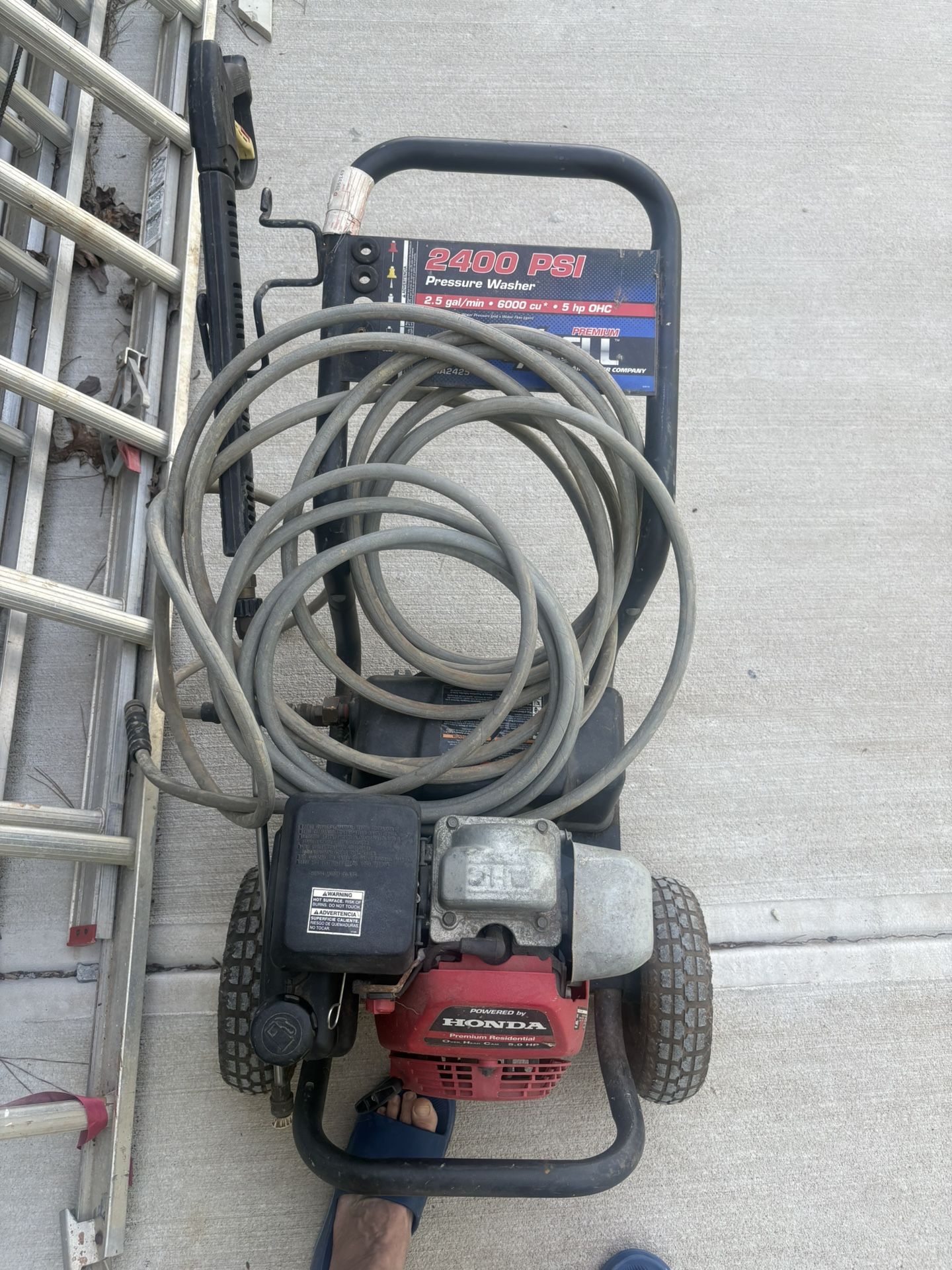 2400 PSI Pressure Washer