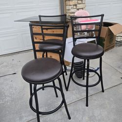 Table Bar Stools