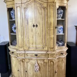 Antique Cabinet/Hutch