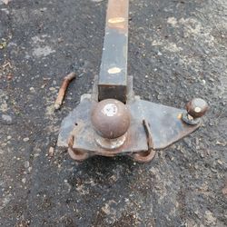 Weight Distribution Hitch 