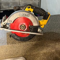 DEWALT HAND SAW $65 Deal Condition Is Good Used For Work A Few Times 