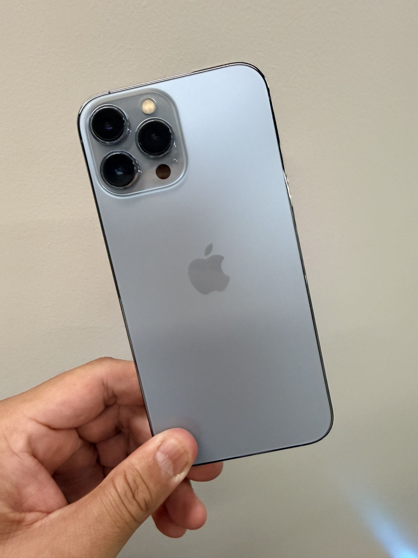 IPhone 13 Pro Max 512 GB, Amazing Pristine Condition! Unlocked Use Any Carrier!! . Hablo Espanol.