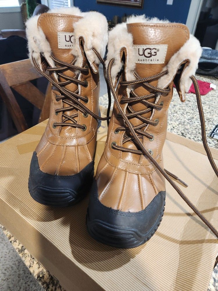 UGG W Adirondack Boot Size 9 US