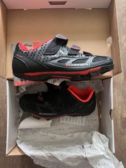 Woman’s cycle shoes