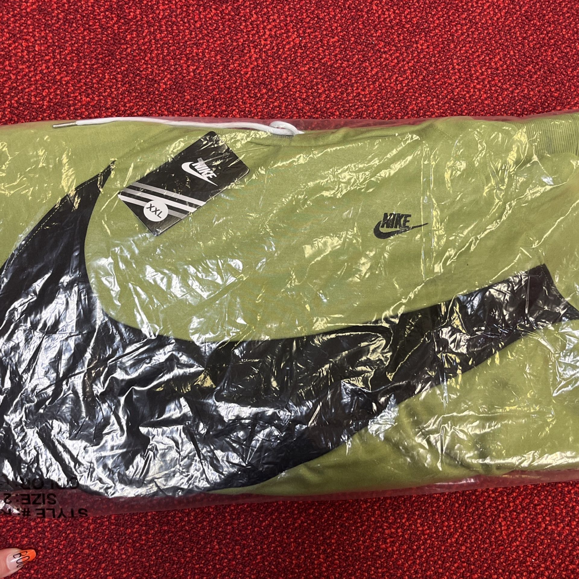 XXL NIKE HOODIE AND SWEATPANTS ARMY GREEN
