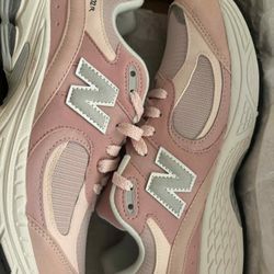 New Balance Pink Rose Girls Size 7 