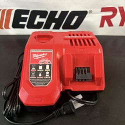 Milwaukee M12/M18 Rapid Charge Charger