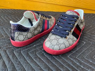 Gucci Ace GG Supreme Sneakers women’s size 8