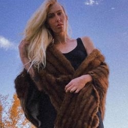 Luxury Fur Shawl In Brown