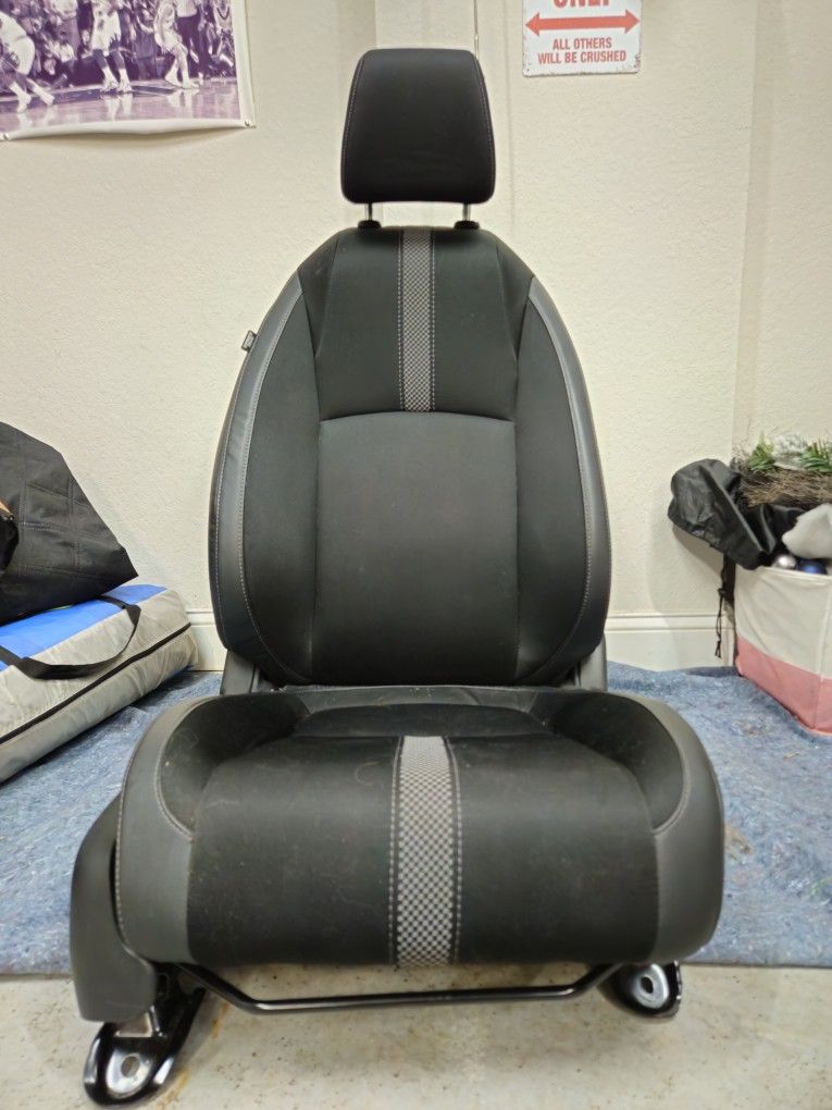 10th Gen Civic Sedan Passenger Seat