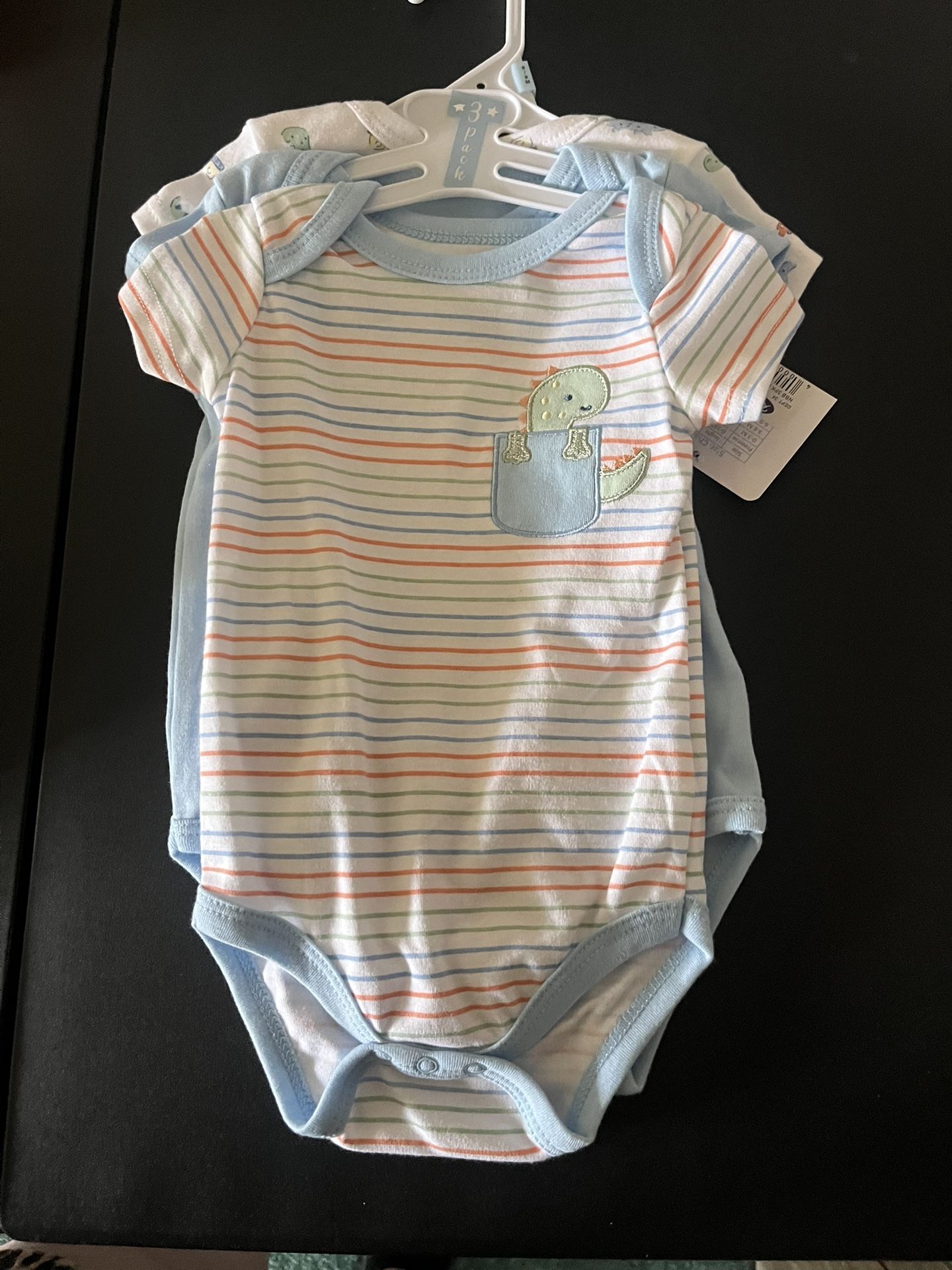new 3 piece onesies little dino’s size 6-9 months