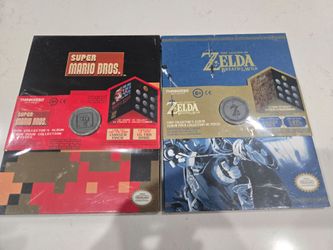 Lot of 2 Nintendo ThinkGeek Coin Collector Albums - Zelda Breath of the Wild & Super Mario