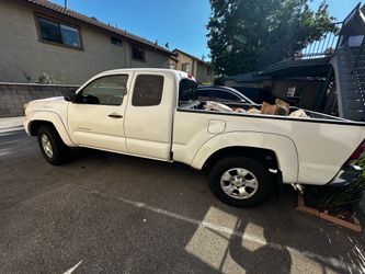 Toyota Tacoma  2013.