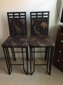 Slay back counter chair made of metal . rest from floor to seat 28 inches. ($40 for each)