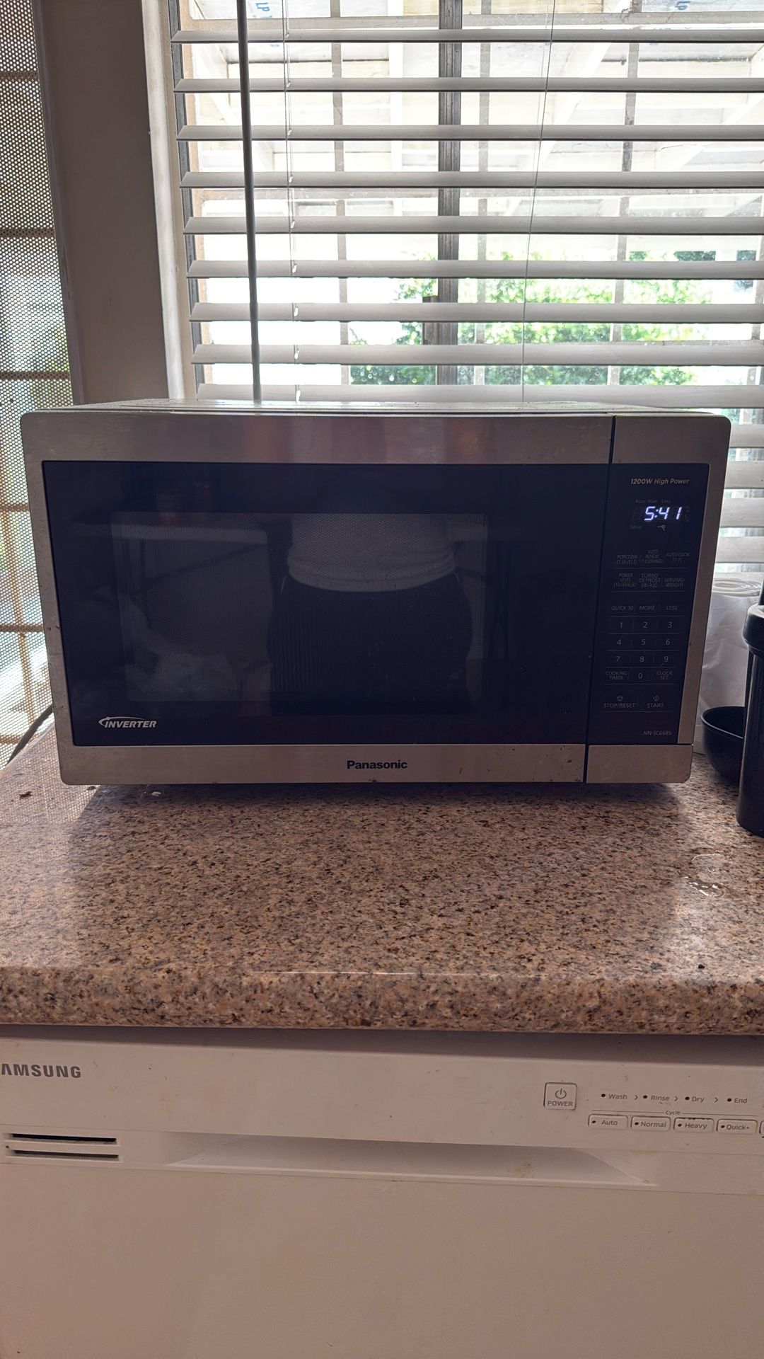 1200W Panasonic Microwave
