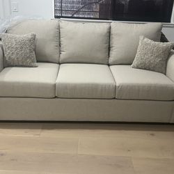 Sofa / Couch