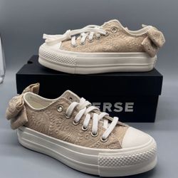 Converse Chuck Taylor All Star Lift Bow Embroidered