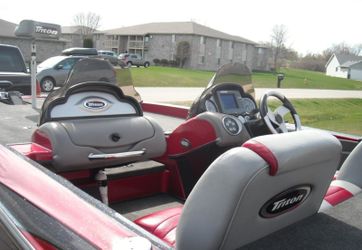 KING Triton Low price 2007 boat