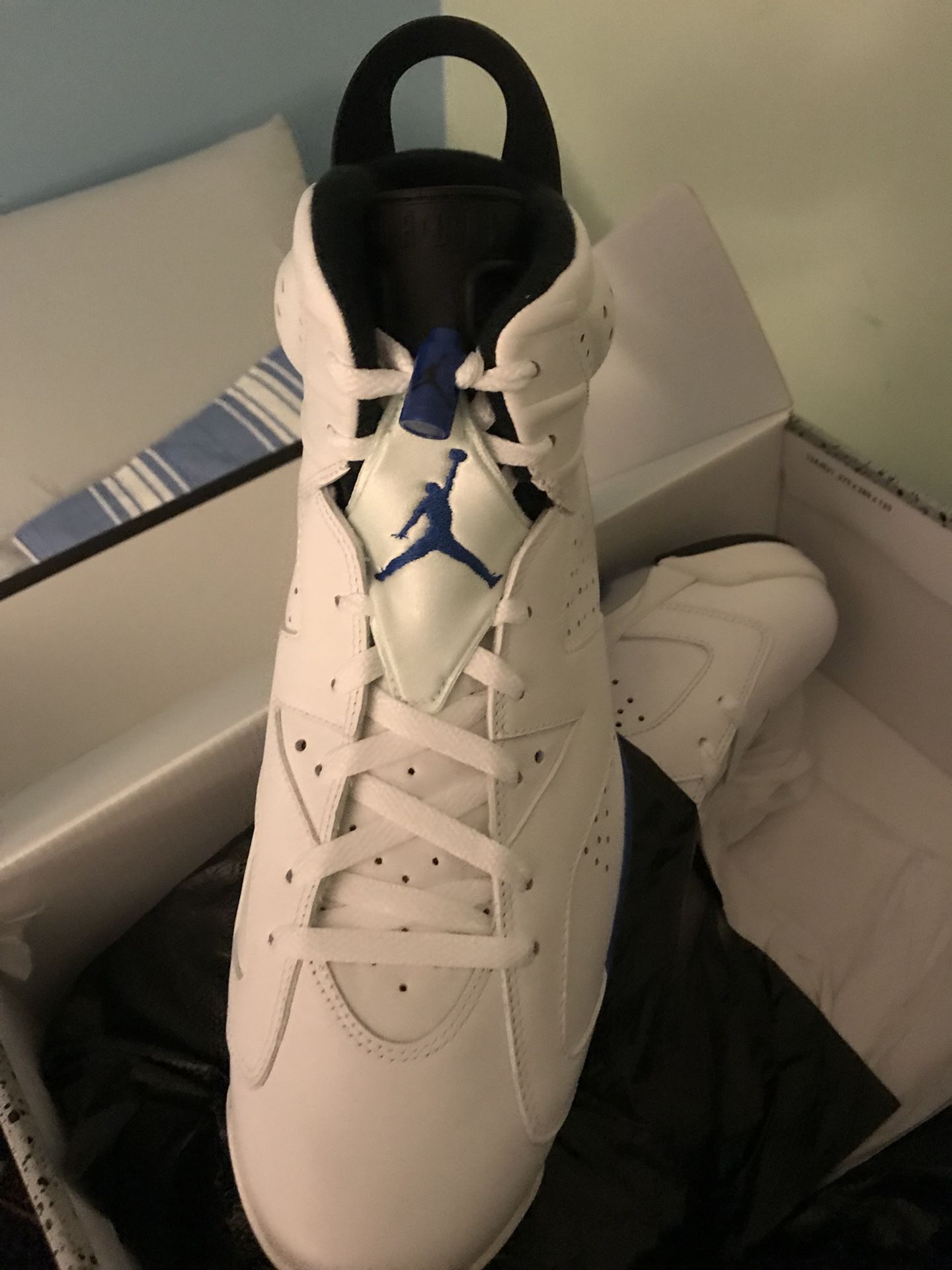 Brand new Jordan’s white/blue size 14